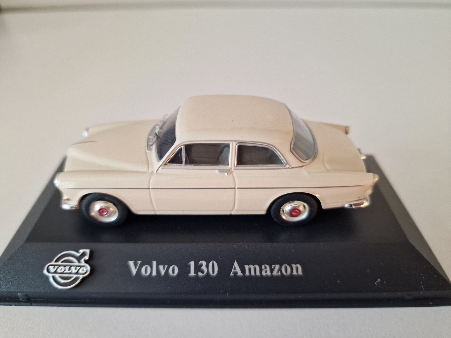 Volvo Modellautos: Volvo 130 Amazon - ATLAS - 1:43 – Neu (gemäss Beschreibung) aus Auenstein von