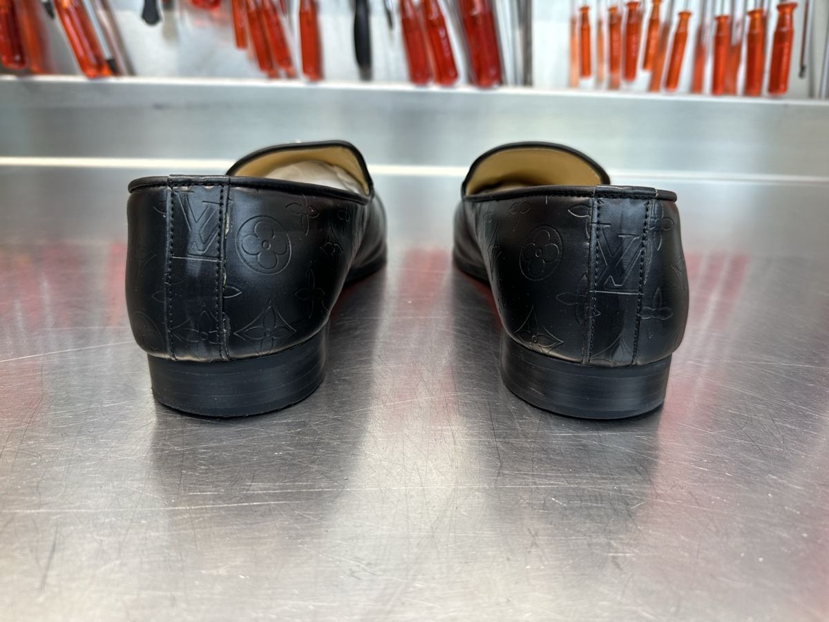 Louis Vuitton Chaussures hommes: Louis Vuitton schwarz mit Schmuckstein – D'occasion à Schwende par weesli 2
