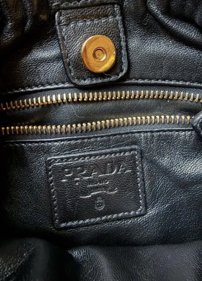 Prada Sacs femmes: Prada Handtasche – D'occasion à Zürich par Nel5 6