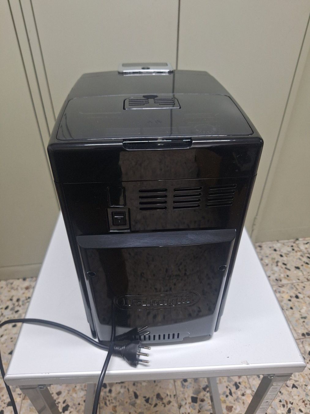 De'Longhi Machines à café & Machines à expresso: Machine à café DELONGHI Dinamica – Défectueux à Laconnex par Patkek29 5