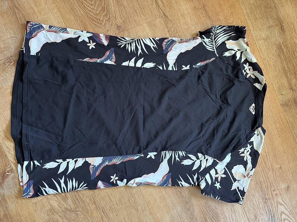 Roxy T-Shirts: Roxy Kurzarm Rashguard Grösse M – Gebraucht aus Tägerwilen von _Moonlight_ 2