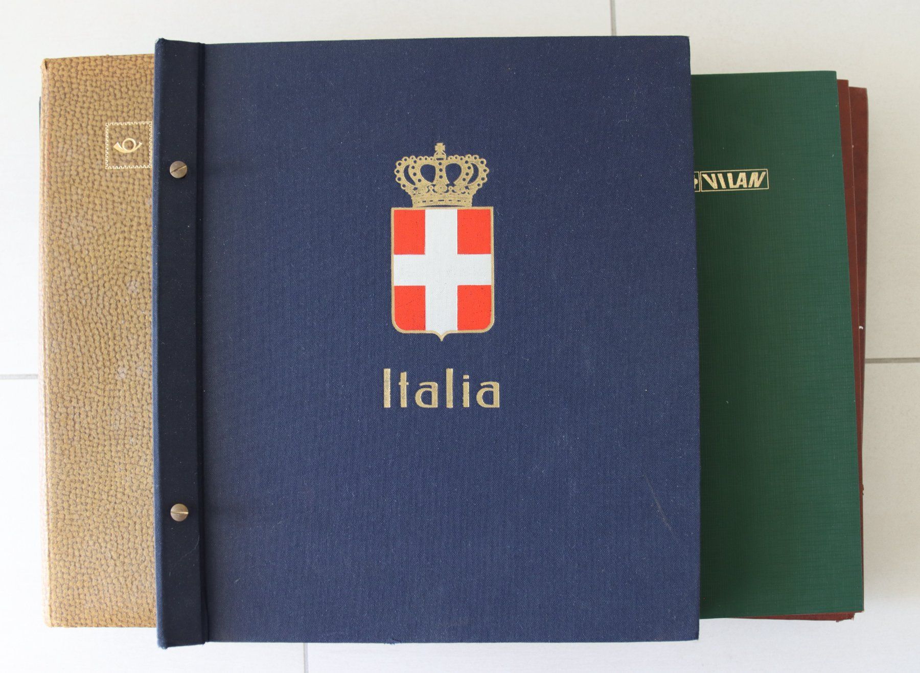 Album: Briefmarken Albums – Usato da Oberentfelden venduto da lakipul 5