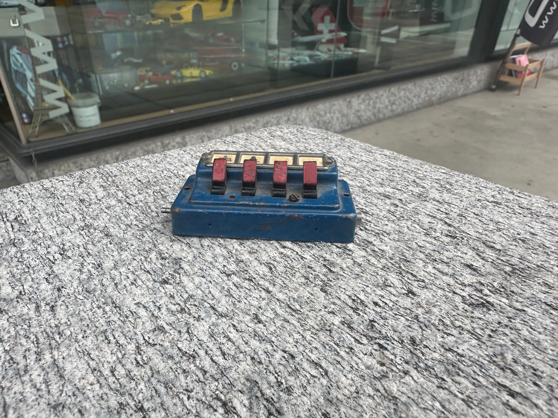 Märklin Modellini di ferrovie: Märklin 451 G Kran  4x Schaltpult SET – Usato da Chiasso venduto da Carrara-Modellismo 7