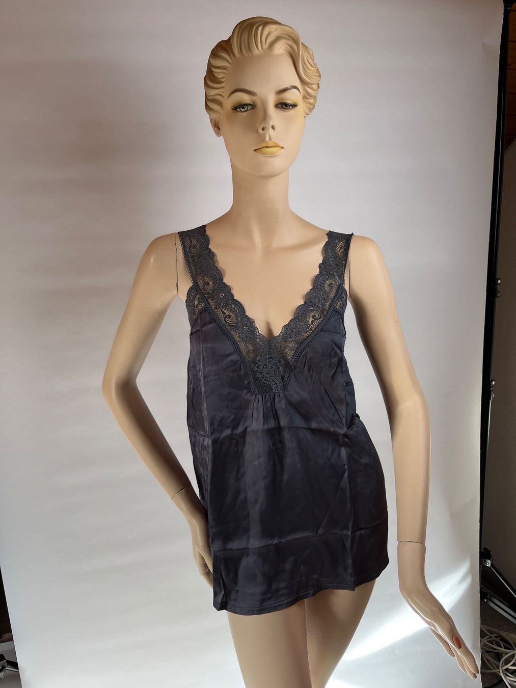 Lascana Top: Spitzentop Lascana, Grösse 44/46, Farbe Anthrazit – Nuovo e nell'imballaggio originale da Rudolfstetten venduto da gst_g7xl
