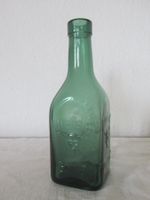 Glasflasche mit Totenkopf Symbol,   Gift, Veleno, Poison