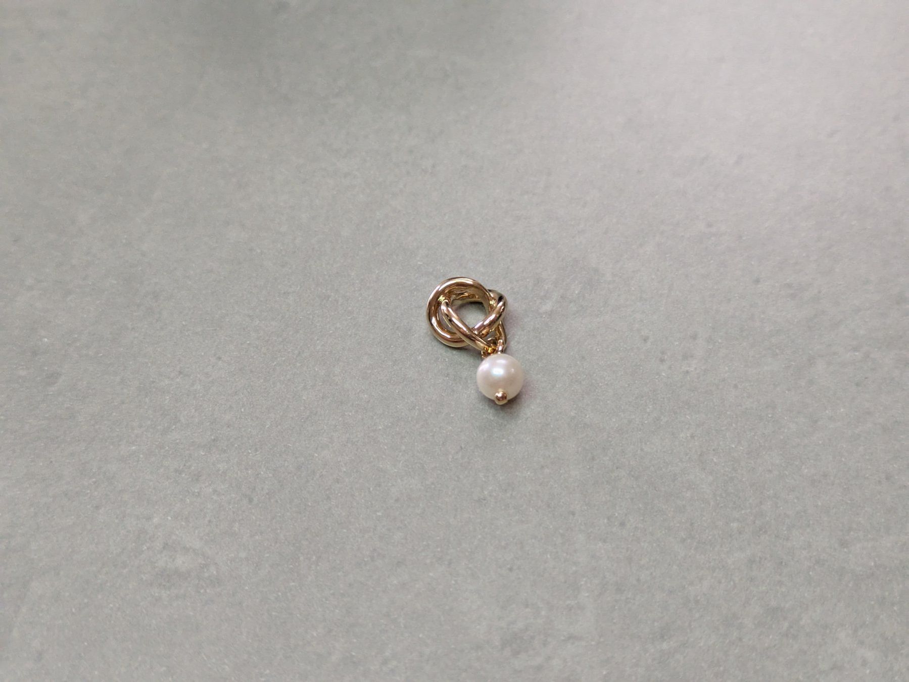 Pandora Anhänger: Pandora Juni Ewigkeitskreis Charm – Gebraucht aus Winterthur von skandinavienliebe