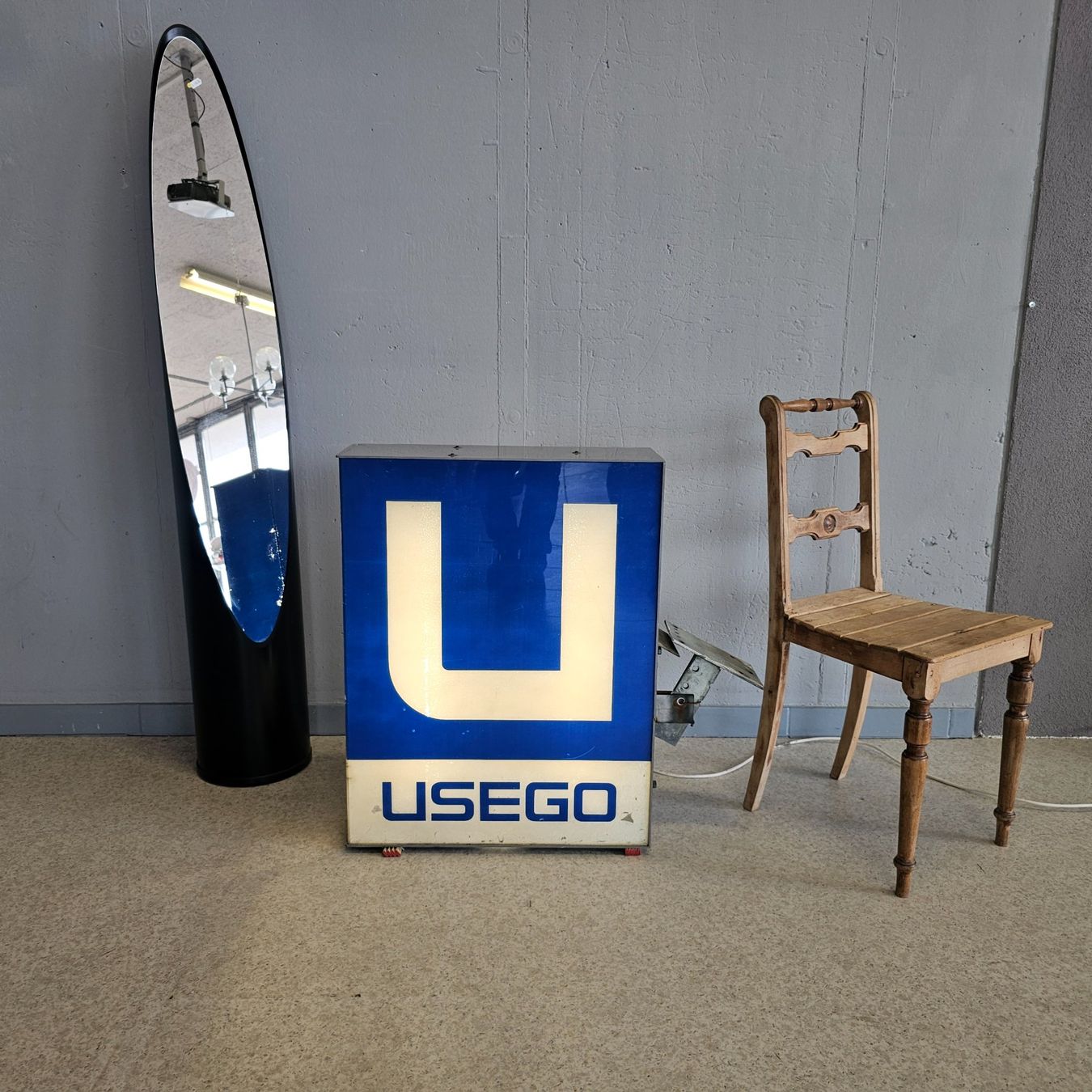Lampade: USEGO Leuchtreklame Lightbox Schweizer Ladenkette Leuchte – Usato da Nottwil venduto da Wondewa-Shop 1