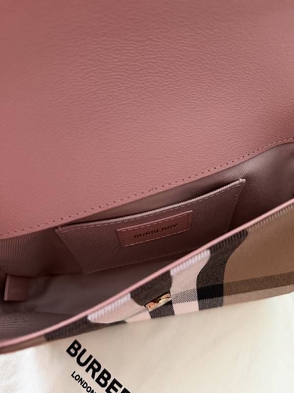 Taschen für Damen: Sac pochette Burberry authentique  – Gebraucht aus Carouge GE von MarlyCriNi 1