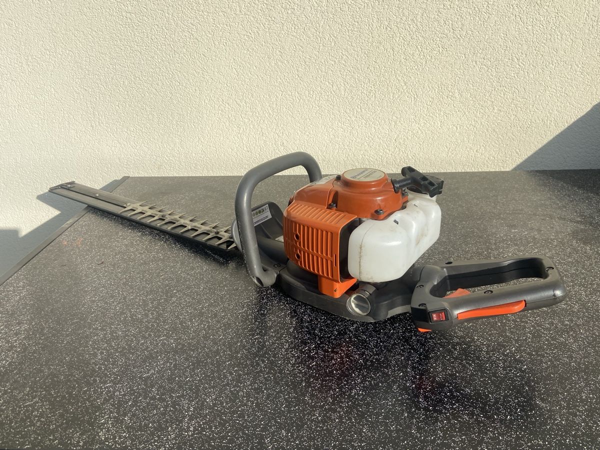 Tutte le macchine: Husqvarna 226HD75S – Usato da Seewis-Pardisla venduto da skoda8 2