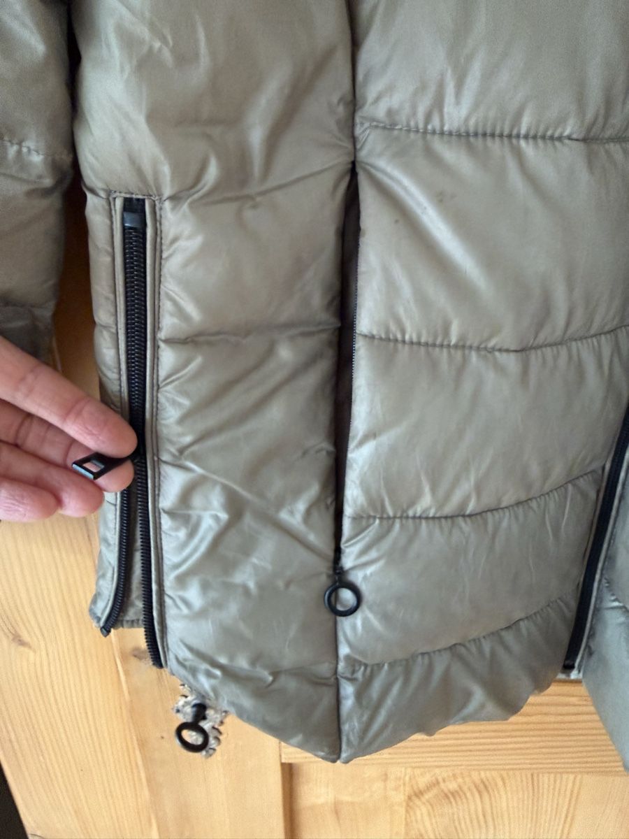 Esprit Giacche: Esprit Jacke mit Kapuze Damen Gr.M - 100% recycelt, PFC-Free – Usato da Uster venduto da Schangnau87 2