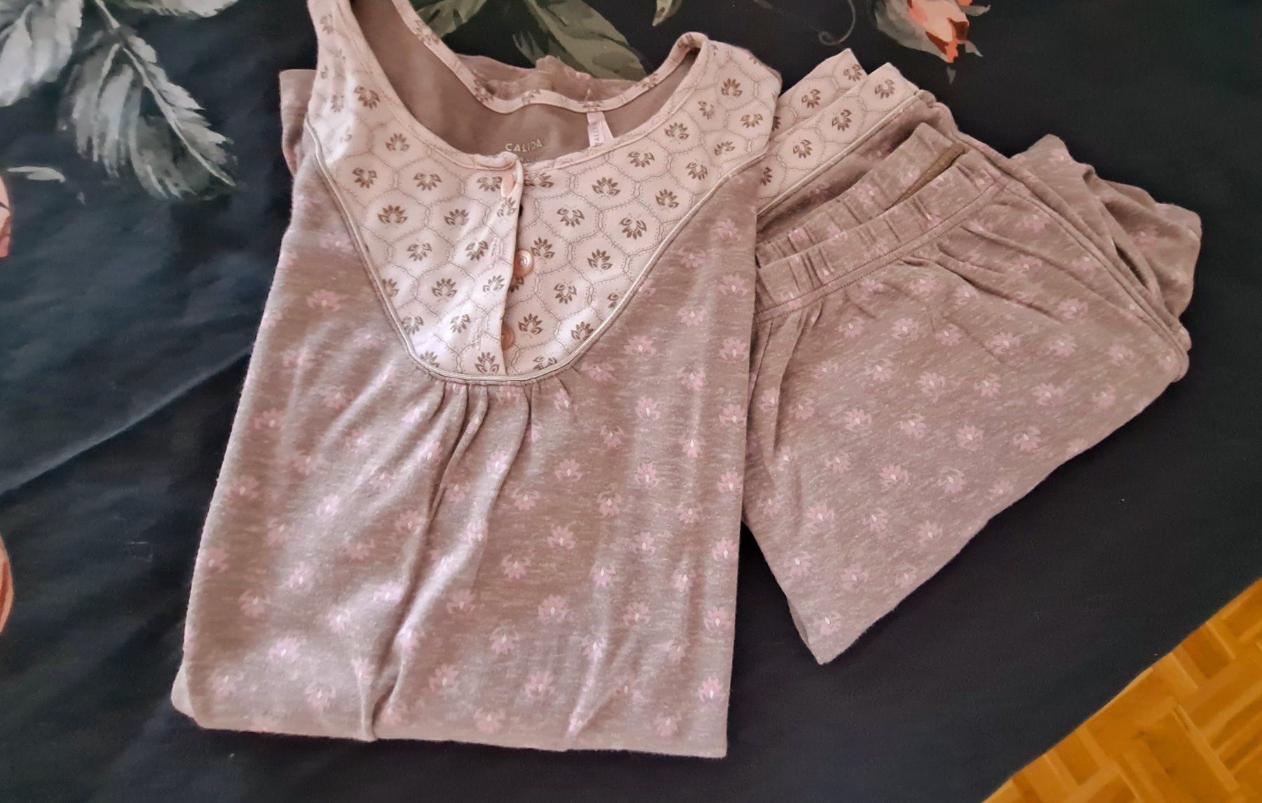 Calida Negligees & Pigiami: Calida Pyjama Gr. XS – Usato da Liestal venduto da Mas-Y-Mas 1