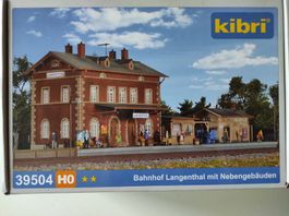Bahnhof Langenthal mit Nebengebäuden, Bausatz von Kibri H0