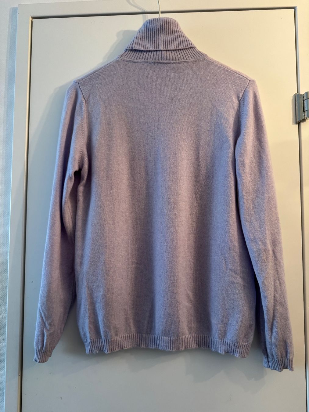 Maglioni & Felpe: Kashmir Rollkragenpullover 100% Kashmir – Usato da Obfelden venduto da cesarina10 2