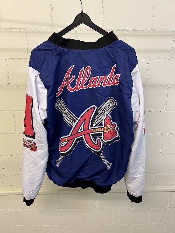 Jacken: Atlanta Braves MLB Light Jacket – Gebraucht aus Effretikon von PrimeTimeB