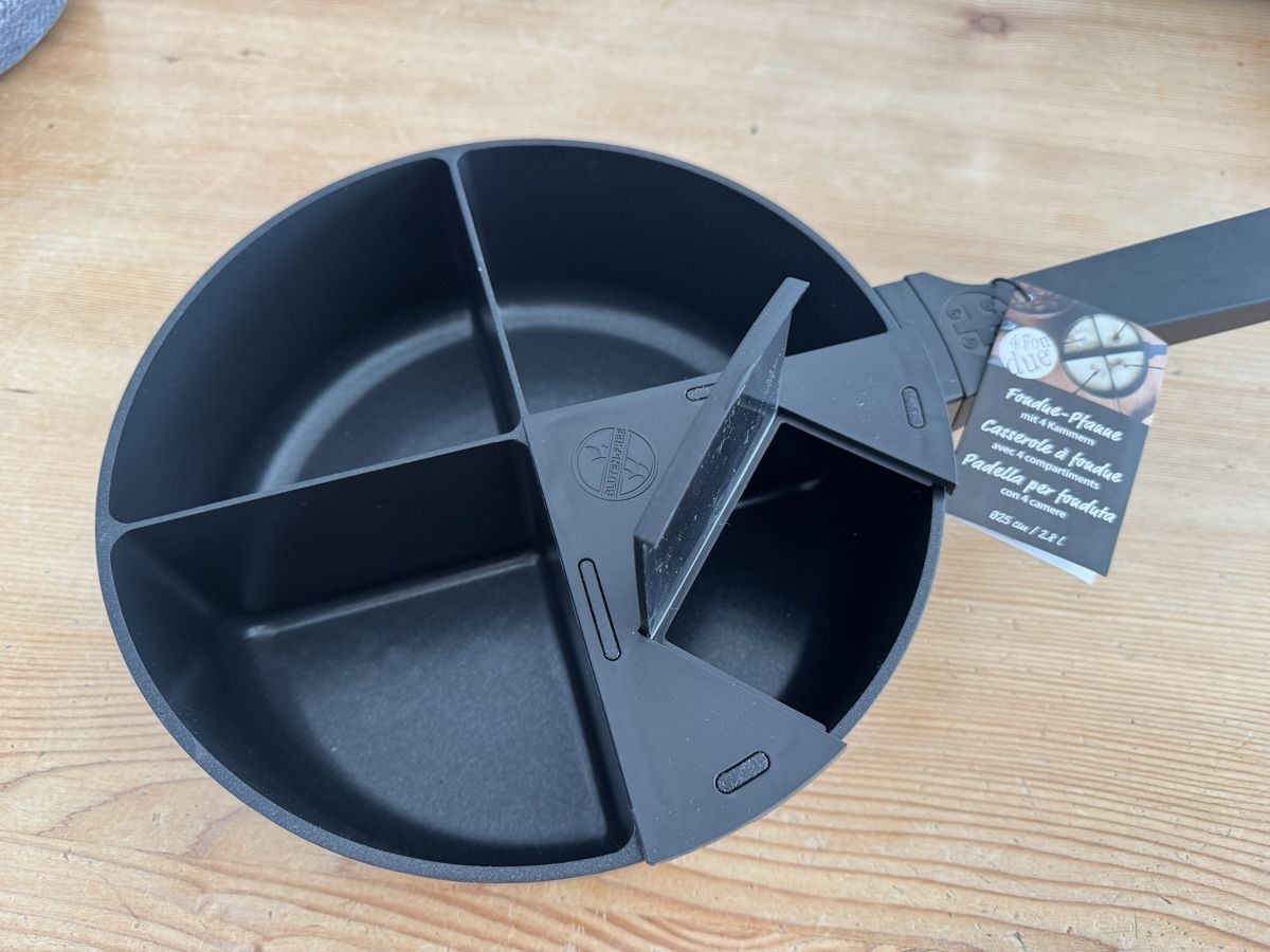 Padelle: 4Fondue, Pfanne mit 4 Kammern – Nuovo e nell'imballaggio originale da Urtenen-Schönbühl venduto da Lalablue 2