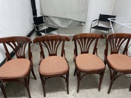 4 Holzstühle mit Sitzpolster