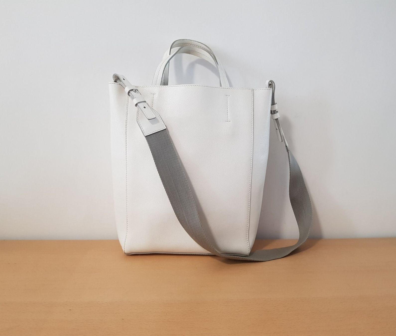 Coccinelle Borse da donna: Coccinelle Leder Handtasche – Usato da Basel venduto da Birs868 4