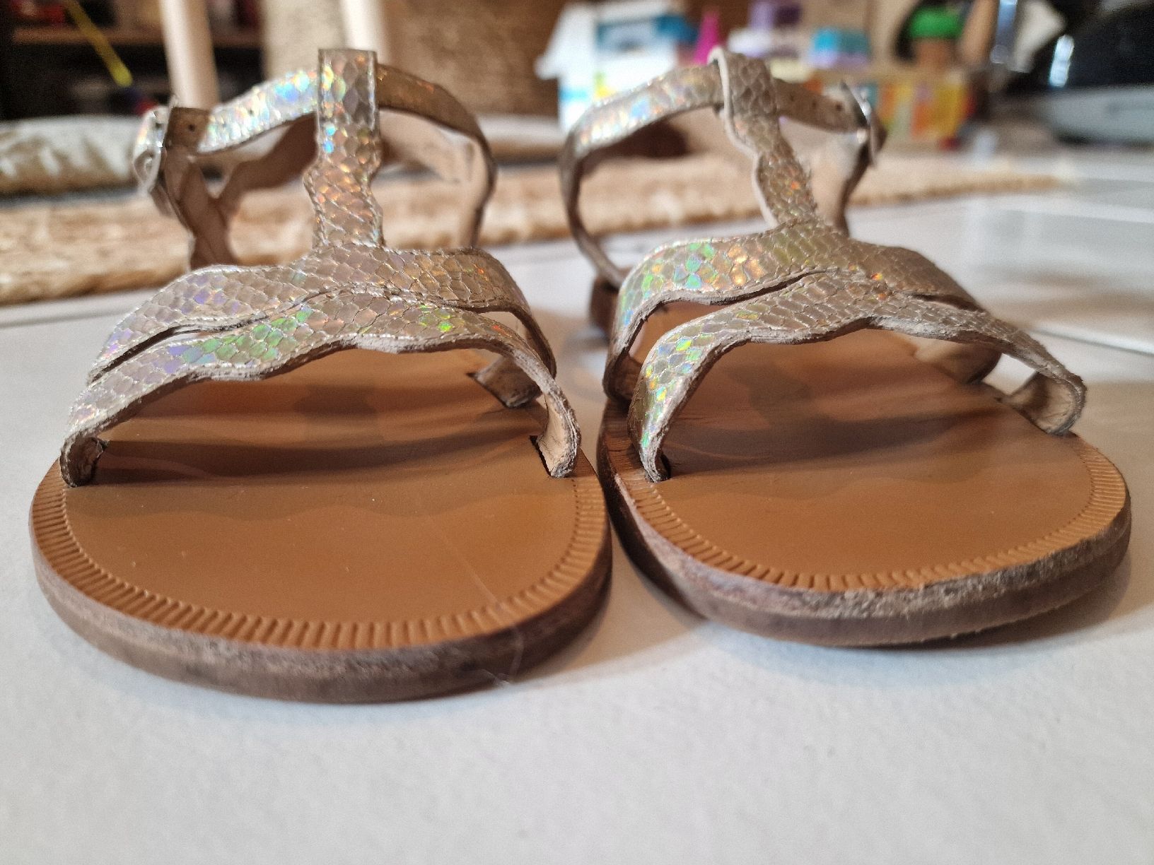 Pom d'Api Schuhe für Mädchen: Sandales "Pom d'Api", cuir doré brillant, taille 31 – Gebraucht aus Gingins von ven_mz7b 4