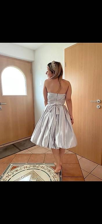Kleider: Abendkleid – Neu und originalverpackt aus Romanshorn von leo_zz26 1