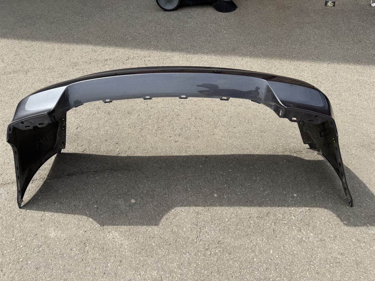 BMW Toutes les pièces auto: BMW E90 Stossstange original grau metallic – D'occasion à Buochs par mikhh33 4