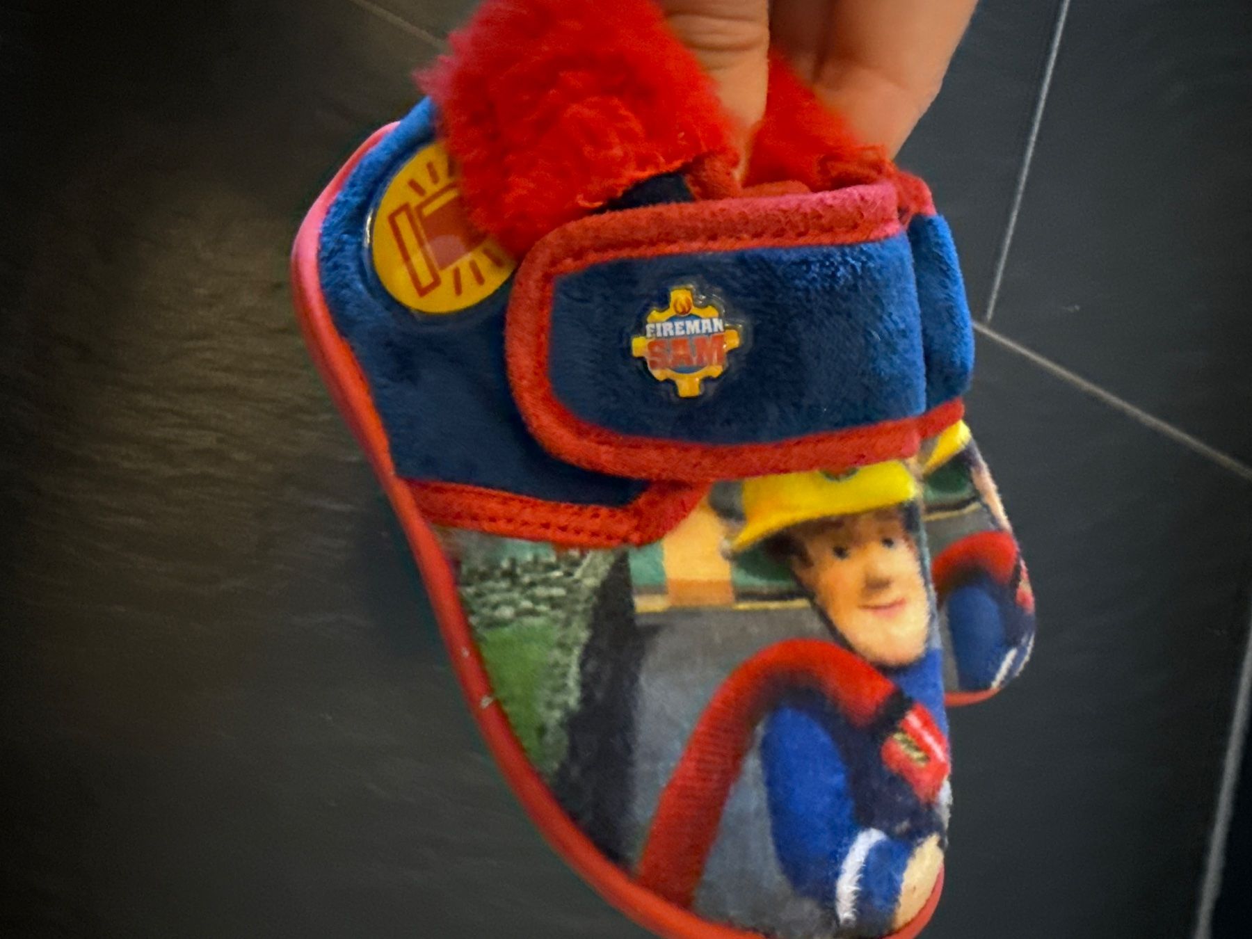 Schuhe für Jungen: Fireman Sam Finke , Gr 22/22 🔥🚒 – Gebraucht aus Horw von Edith1981 1