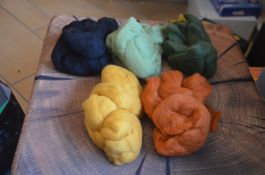 WOLLE PAKET NEU