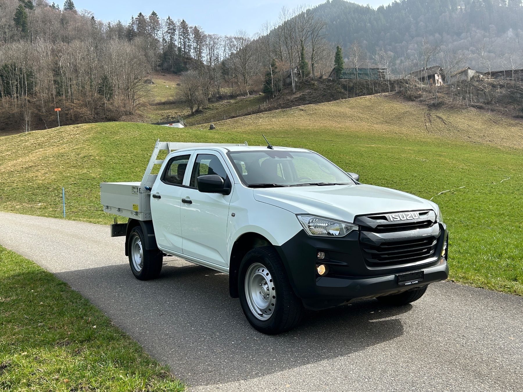 Isuzu Autos: ISUZU D-MAX 1.9 CrewCab N60FF 4x4 AT – Gebraucht aus Escholzmatt von schweizer007