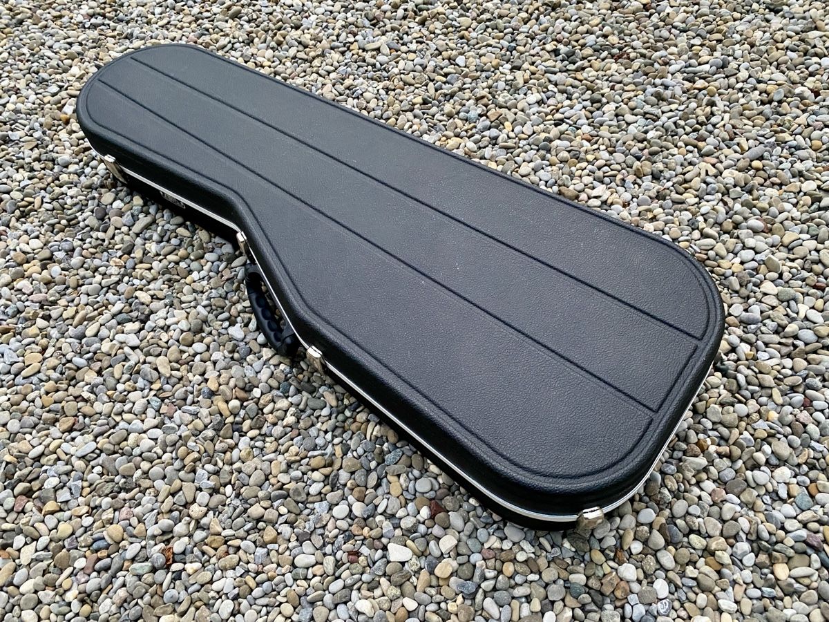 Strumenti musicali: Hiscox Liteflite Case für Gibson SG – Usato da Winterthur venduto da Crazycorner 3