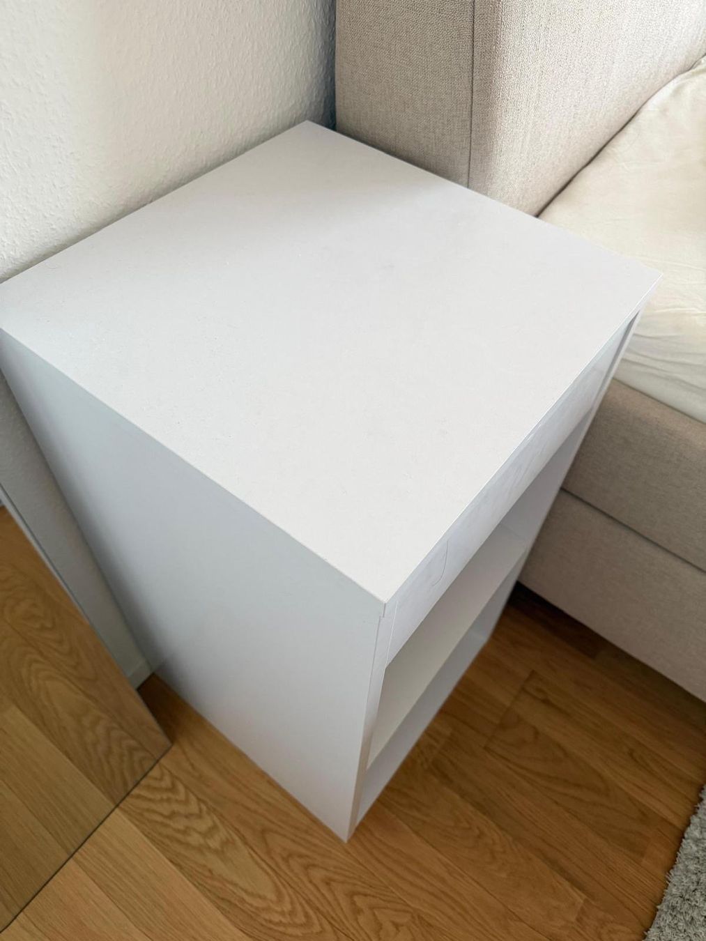Comodini: Night Table x2 - Like New - original price 59 CHF – Usato da Zürich venduto da den_c99g 2
