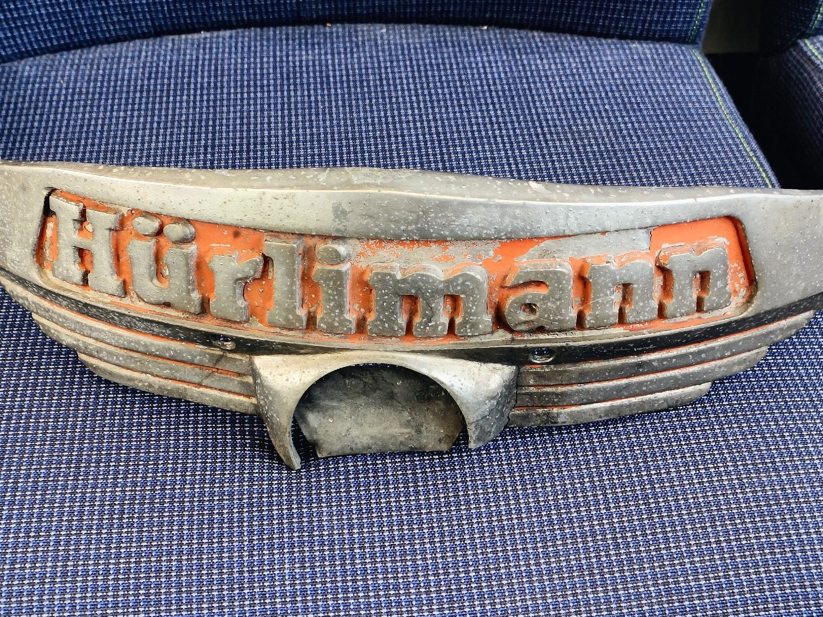 Hürlimann Trattori: Traktoren Hürlimann Emblem / 80cm – Usato da Brugg AG venduto da Ente015 1