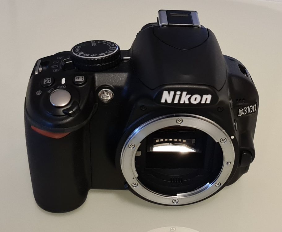 Nikon D3100 mit Zubehör | Kaufen auf Ricardo
