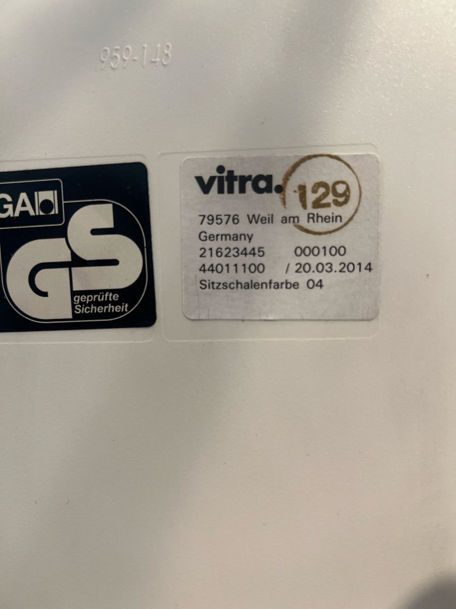 Vitra Stühle: 2er Set Vitra Eames Plastic Armchair DAR – Gebraucht aus Zürich von stadler05 3