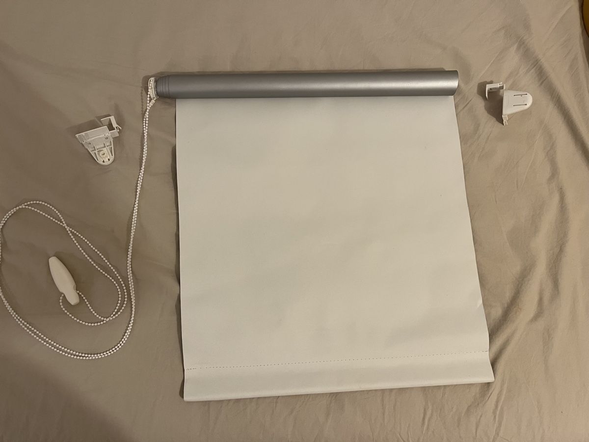 Ikea Tutte le decorazioni: White Roller Blind – Usato da Zürich venduto da Sofih