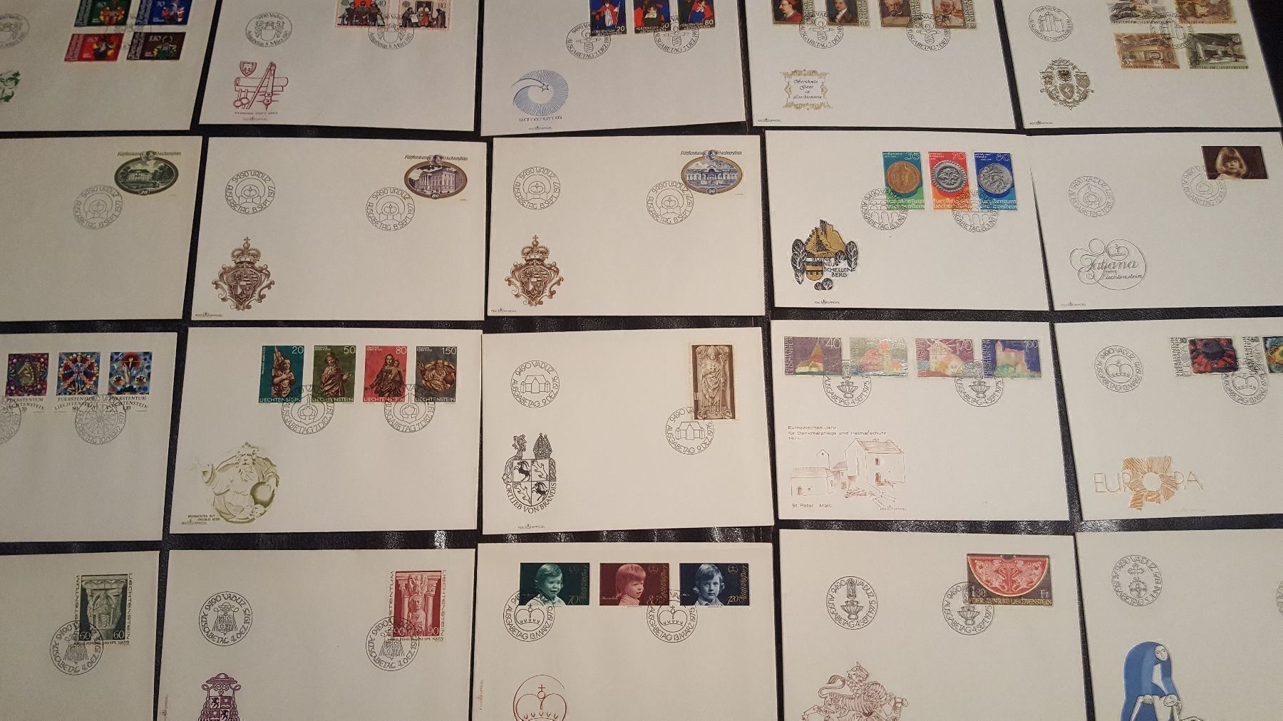 Tutti i francobolli: 60 verschiedene FDC Liechtenstein – Usato da Remetschwil venduto da Hofiii 2