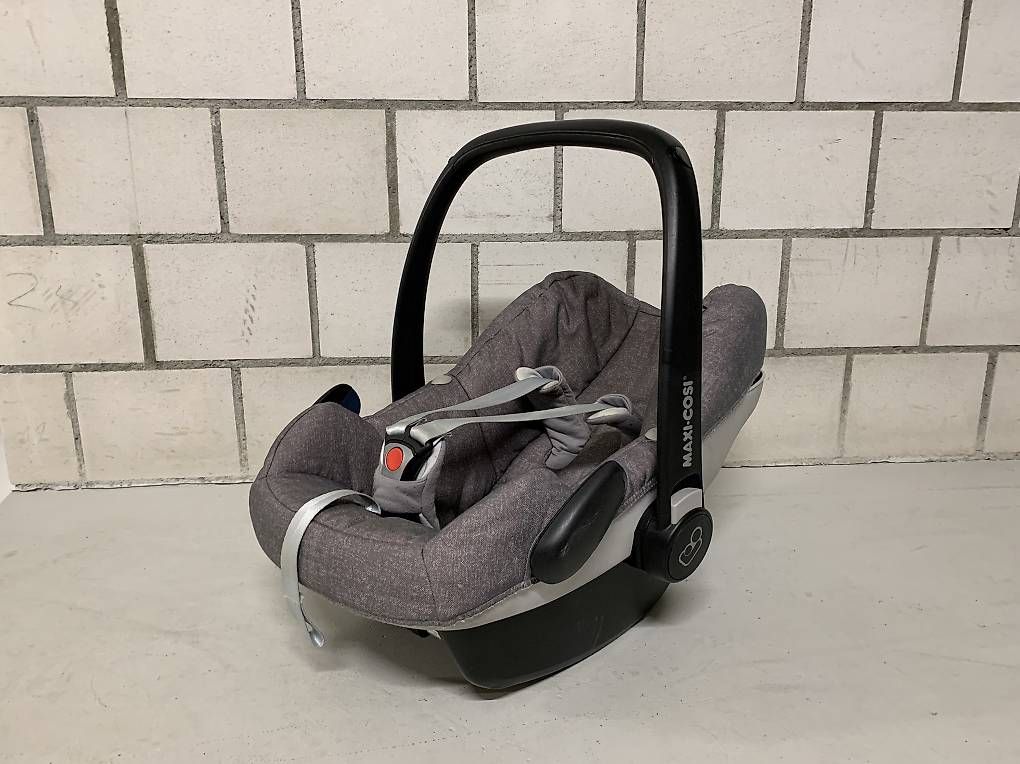 Seggiolini per auto: Maxi Cosi Pebble Plus – Usato da Faulensee venduto da Cedu02 1