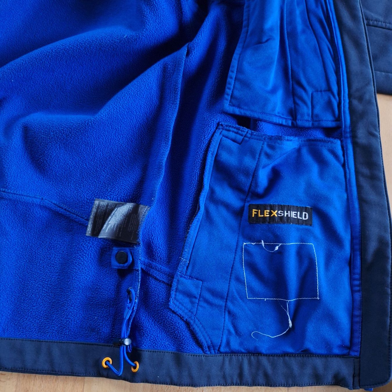 Jack Wolfskin Giacche: Jack Wolfskin Softshelljacke dunkelblau gebraucht 164 – Usato da Hettenschwil venduto da Schneuggi26 5