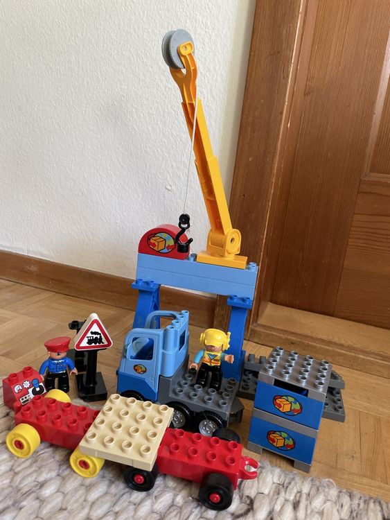 Duplo Spielzeuge: Lego Duplo Eisenbahn Set mit Kran, Zubehör, Figuren! – Gebraucht aus Männedorf von Dorrii85