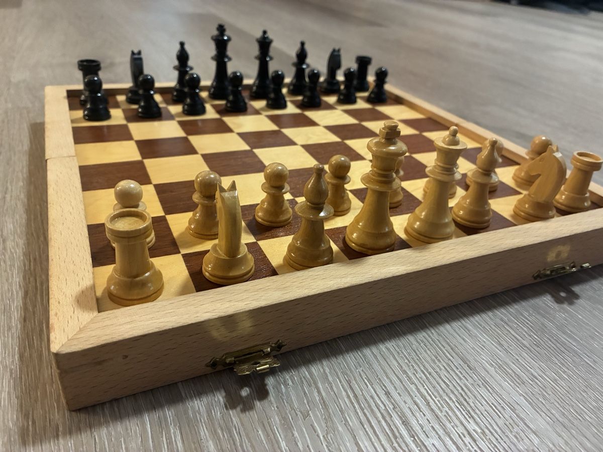 Giochi: Schach aus Holz – Usato da Zürich venduto da Brf 1