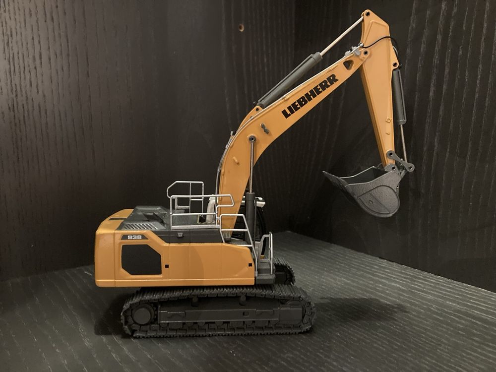 Liebherr R 938 V 1:50 | Kaufen auf Ricardo