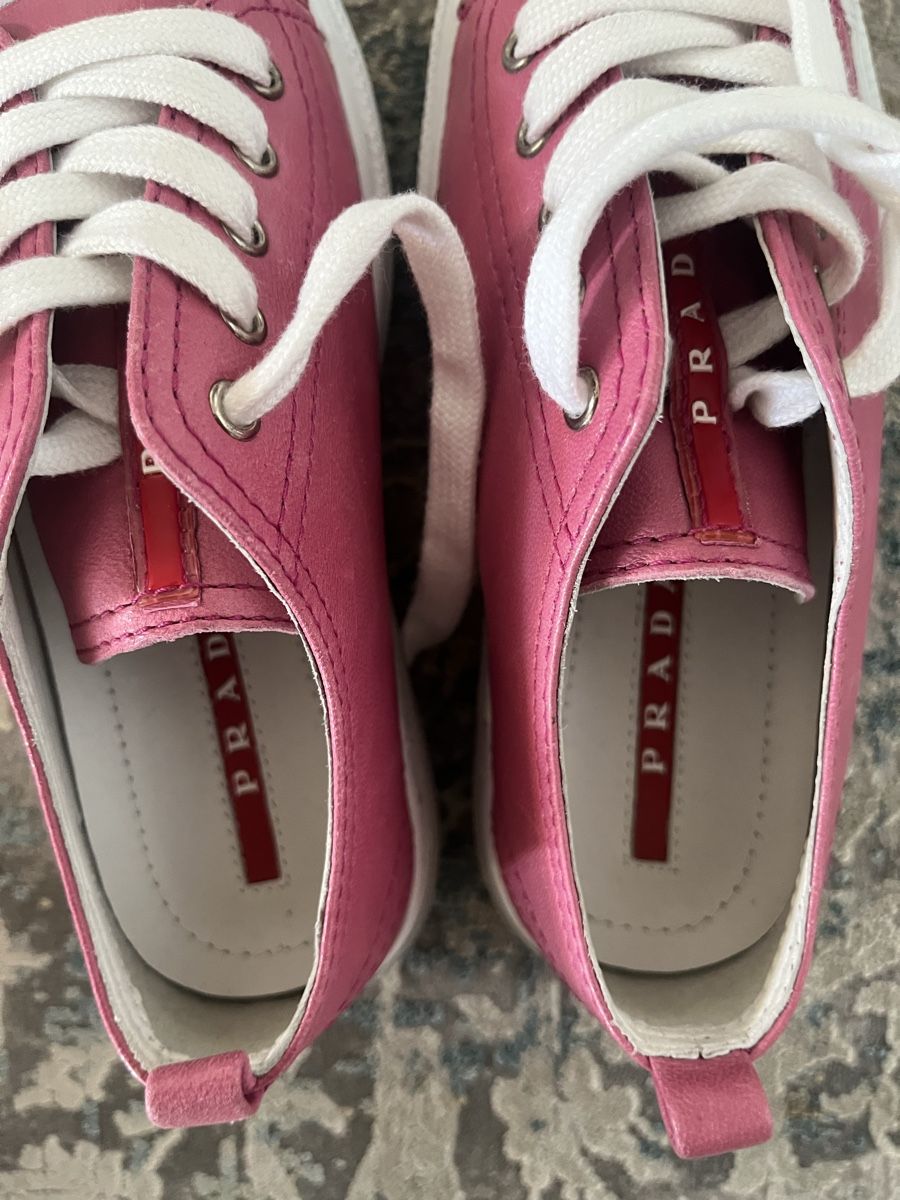 Prada Chaussures filles: Prada Sneaker Leder Gr.27 – D'occasion à Oberengstringen par Baby_Fashion 6