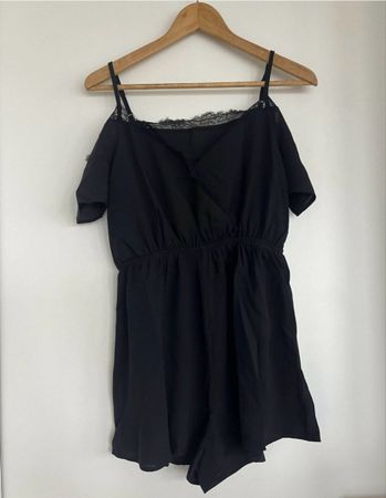 JUMPSUIT UNGETRAGEN GRÖSSE S
