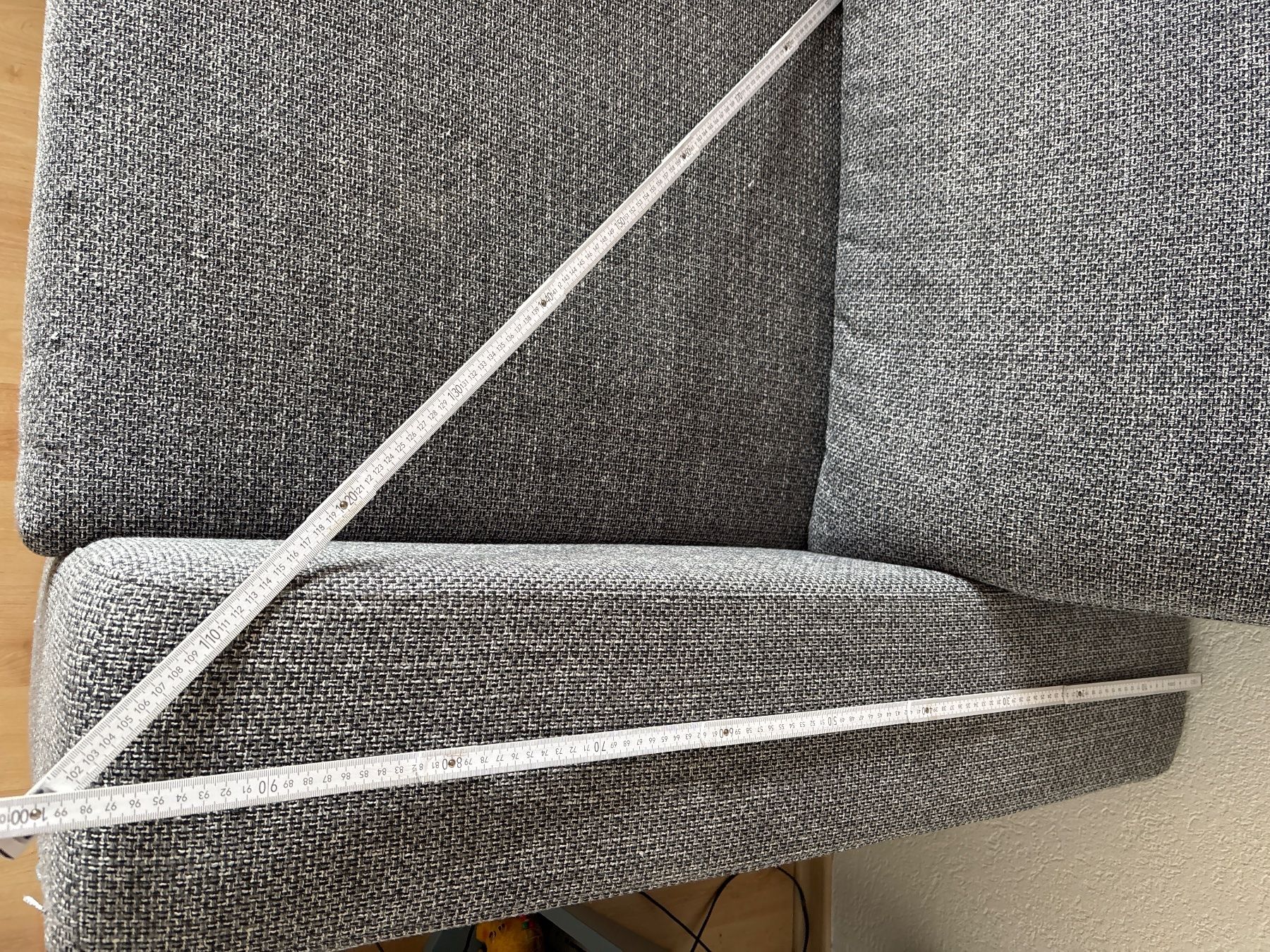 Divani: Canapé d'angle gris avec coffre de rangement intégré – Usato da Gampelen venduto da b50_fvv7 6