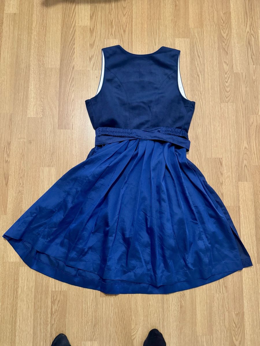 Krüger Vestiti: modernes Krüger Dirndl 42 – Usato da Dierikon venduto da FraeuleinMaus17 2