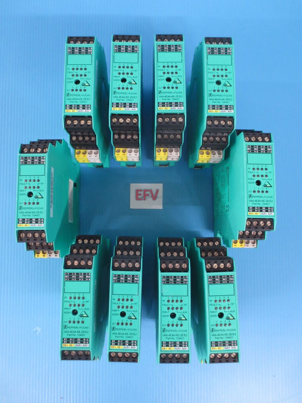 Sistema di controllo: Pepperl+Fuchs VAA-4E4A-KE-ZE/E2 ASi  AS-interface Sensorbox – Usato da Sulz LU venduto da Elektrofachverkauf