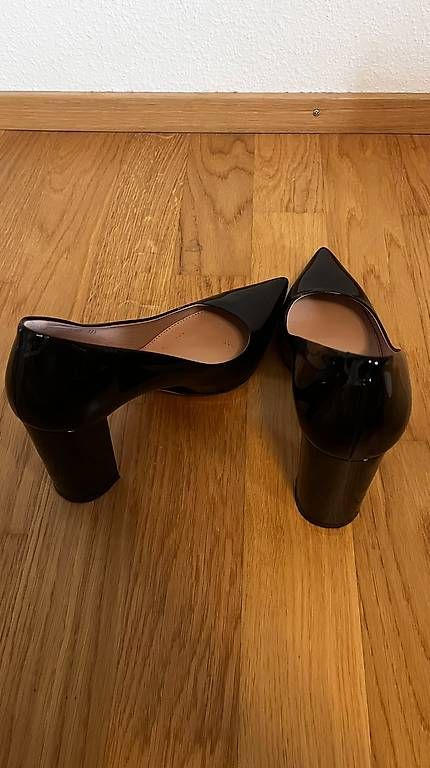 Scarpe da donna: HUGO High Heel Pumps Gr. 38.5 – Usato da Ettingen venduto da Schatzsucher90 1