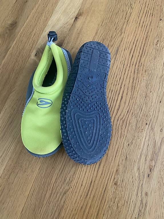 Scarpe da uomo: Strandschuhe  – Usato da Urdorf venduto da Toeme7