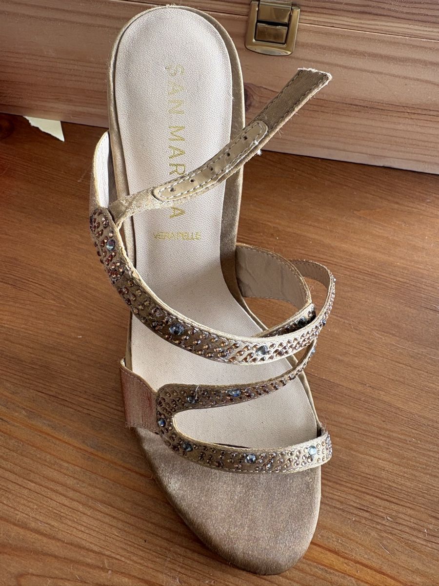 Scarpe da donna: Escarpins San Marina taille 37 – Usato da Düdingen venduto da Yellow