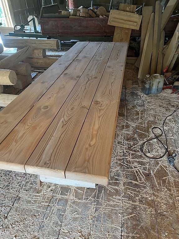 Tavoli: Rundholztisch, Gartentisch, Holztisch – Usato da Wasen im Emmental venduto da fix87 2