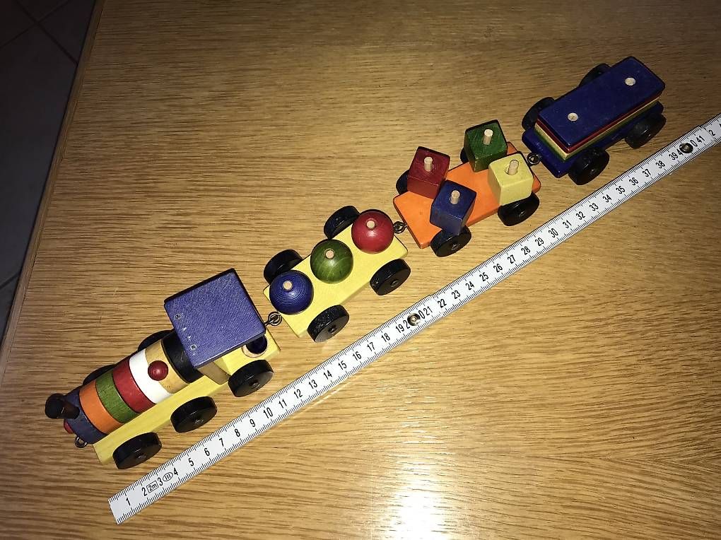 Franz Carl Weber Spielzeuge: Holz-Spielzeug-Eisenbahn, viele Teile – Gebraucht aus Weinfelden von urs_wq67