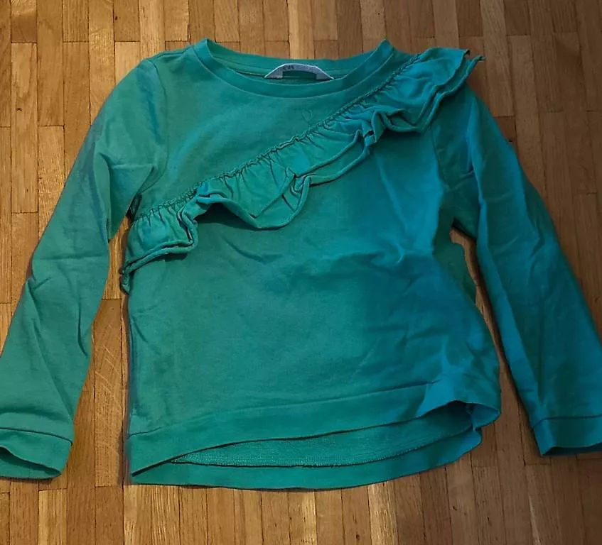 Maglioni & Felpe: Pull fille 5 ans  – Usato da Renens VD venduto da mary184 2